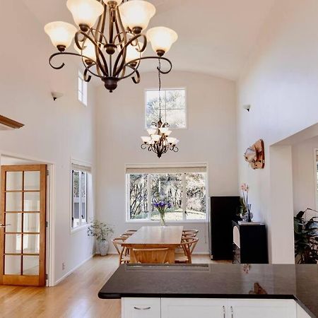 Modern Lifestyle Retreat With Stunning City View โอ๊คแลนด์ ภายนอก รูปภาพ