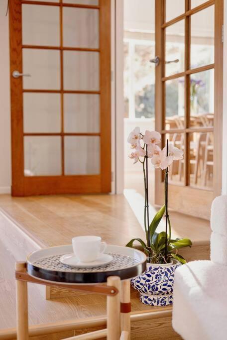 Modern Lifestyle Retreat With Stunning City View โอ๊คแลนด์ ภายนอก รูปภาพ