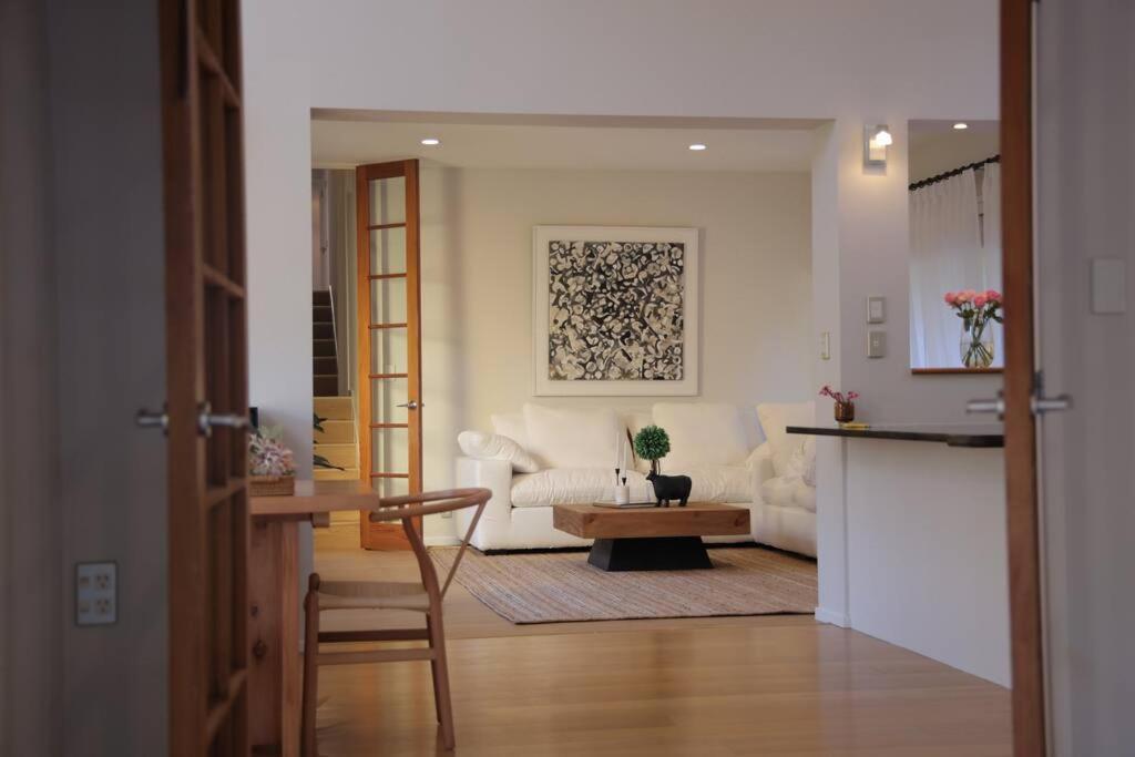 Modern Lifestyle Retreat With Stunning City View โอ๊คแลนด์ ภายนอก รูปภาพ
