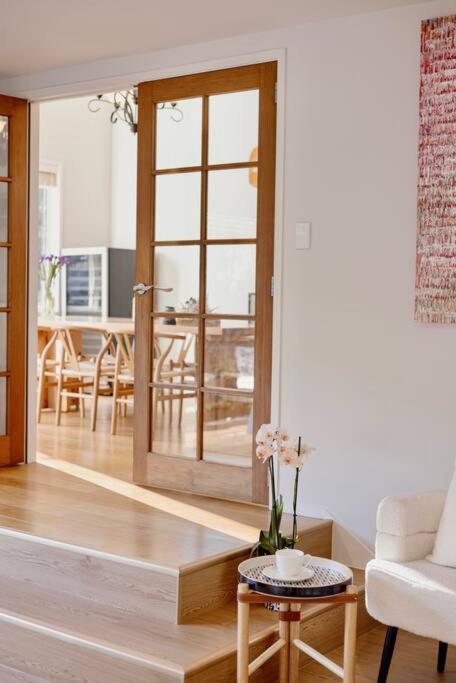 Modern Lifestyle Retreat With Stunning City View โอ๊คแลนด์ ภายนอก รูปภาพ